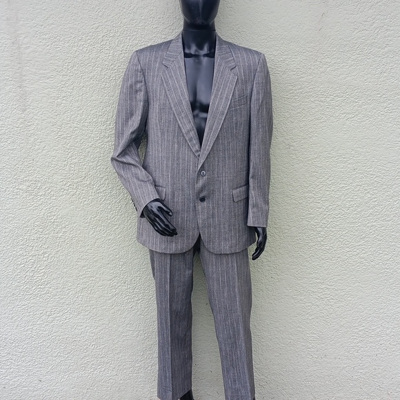 WM.H. Leishman ( at Tip Top Tailors) Men's Vintage Silver Grey "Luxury" 2PC Suit